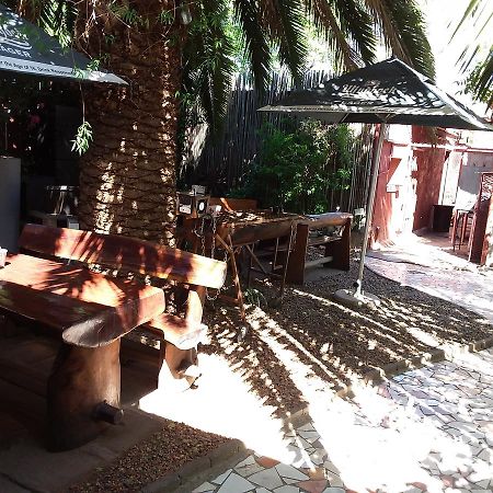 Larona Inn Mafikeng Kültér fotó