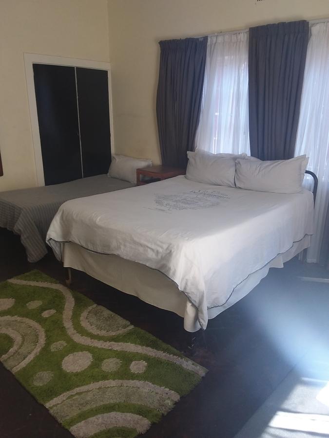 Larona Inn Mafikeng Kültér fotó
